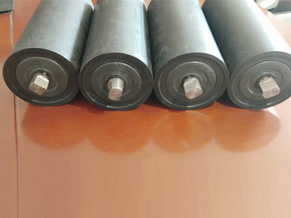 導致高分子聚乙烯托輥跑偏的原因有哪些？